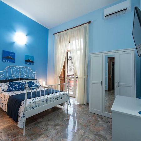 Casa Fiorito Apartment เนเปิลส์ ภายนอก รูปภาพ