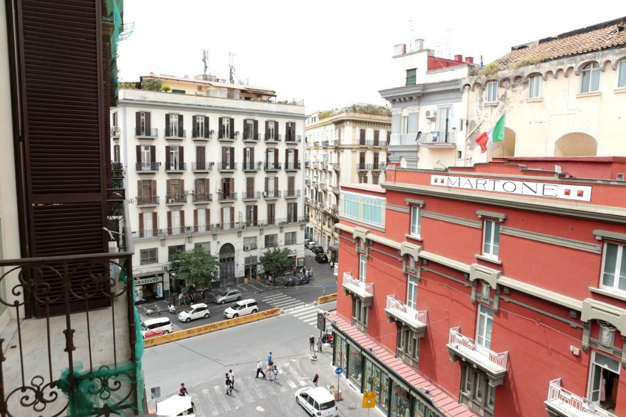 Casa Fiorito Apartment เนเปิลส์ ภายนอก รูปภาพ