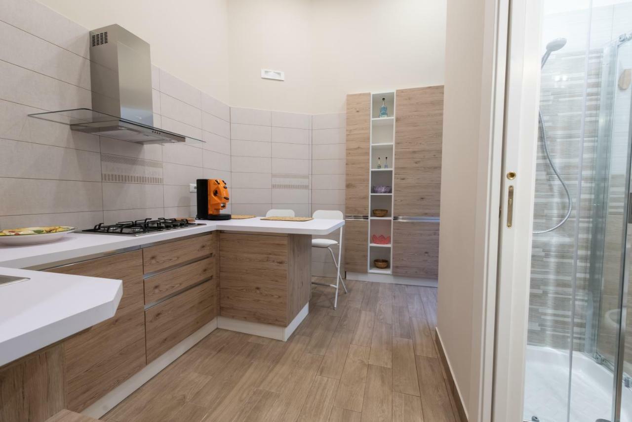 Casa Fiorito Apartment เนเปิลส์ ภายนอก รูปภาพ