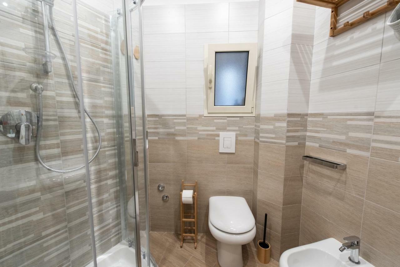 Casa Fiorito Apartment เนเปิลส์ ภายนอก รูปภาพ