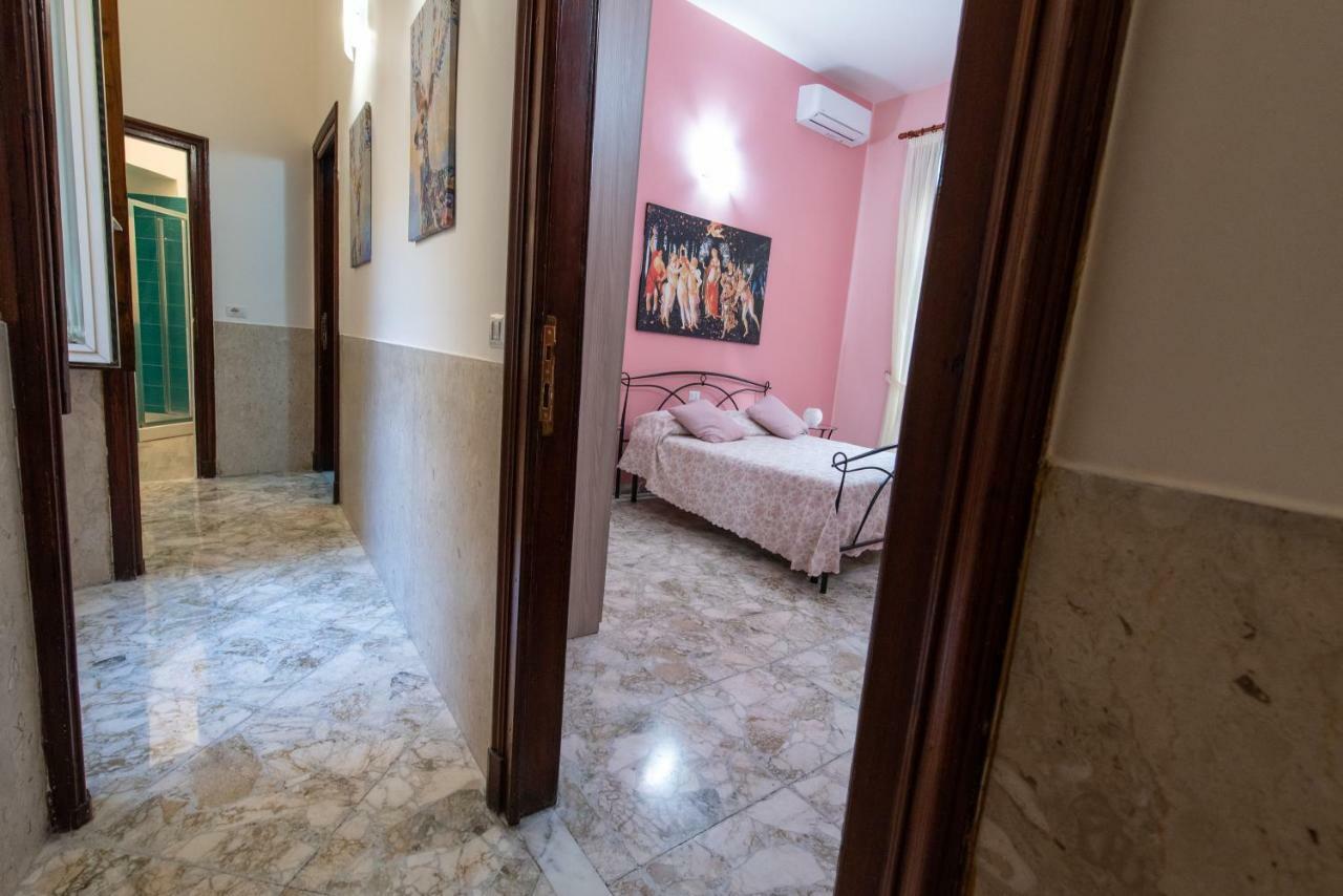 Casa Fiorito Apartment เนเปิลส์ ภายนอก รูปภาพ